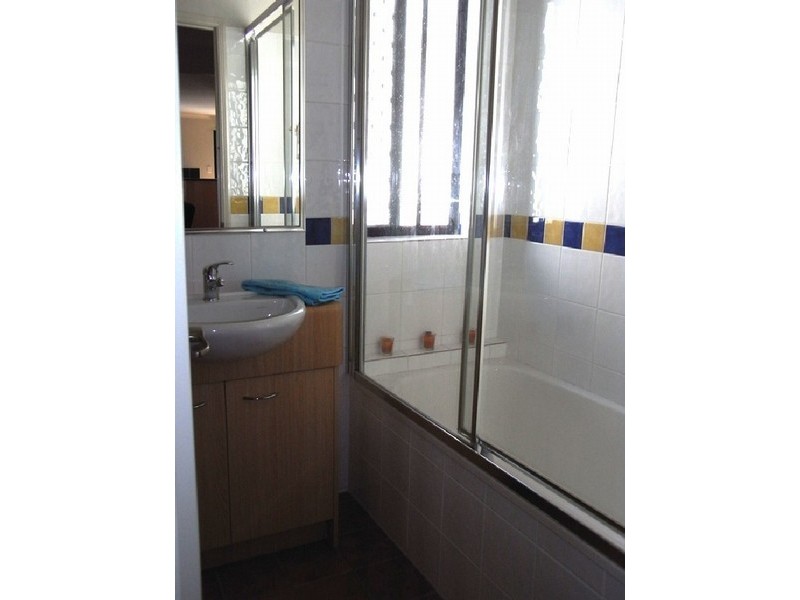 8/9 McNaughton Street, Redcliffe QLD 4020