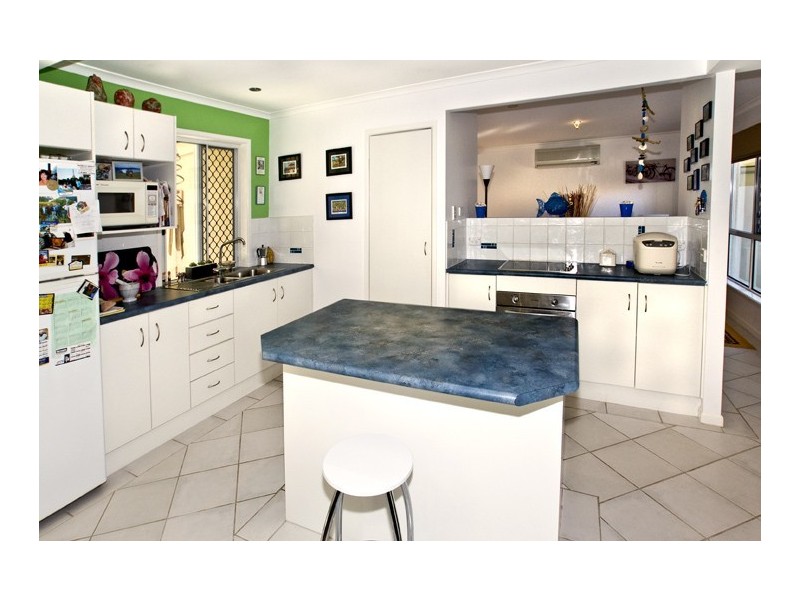 3 Benson Street, Scarborough QLD 4020