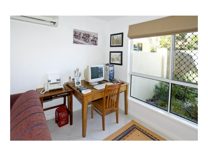 3 Benson Street, Scarborough QLD 4020