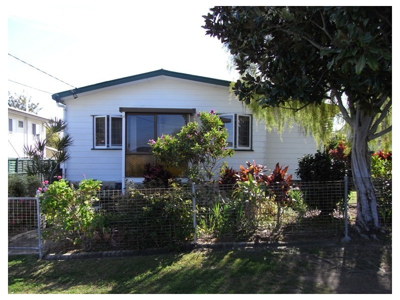 8 Enoch Street, Clontarf QLD 4019