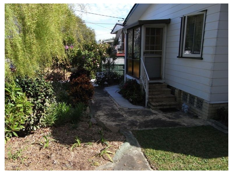 8 Enoch Street, Clontarf QLD 4019