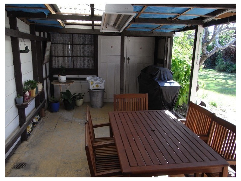 8 Enoch Street, Clontarf QLD 4019