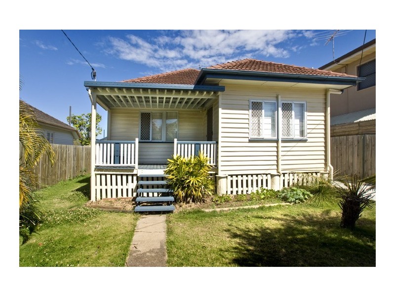 21 Rock Street, Scarborough QLD 4020