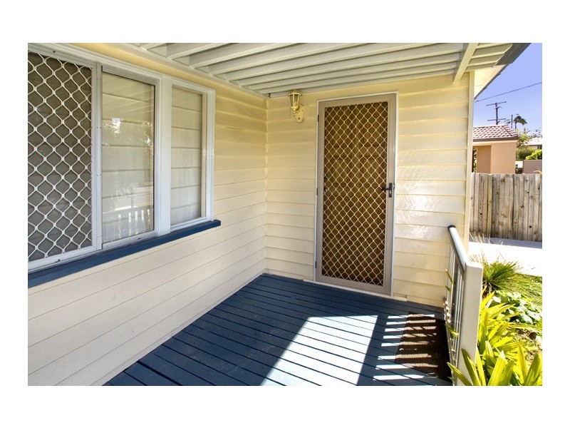 21 Rock Street, Scarborough QLD 4020