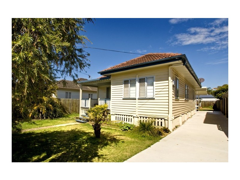 21 Rock Street, Scarborough QLD 4020