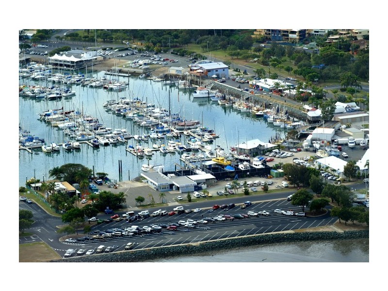 39 Central Avenue, Scarborough QLD 4020