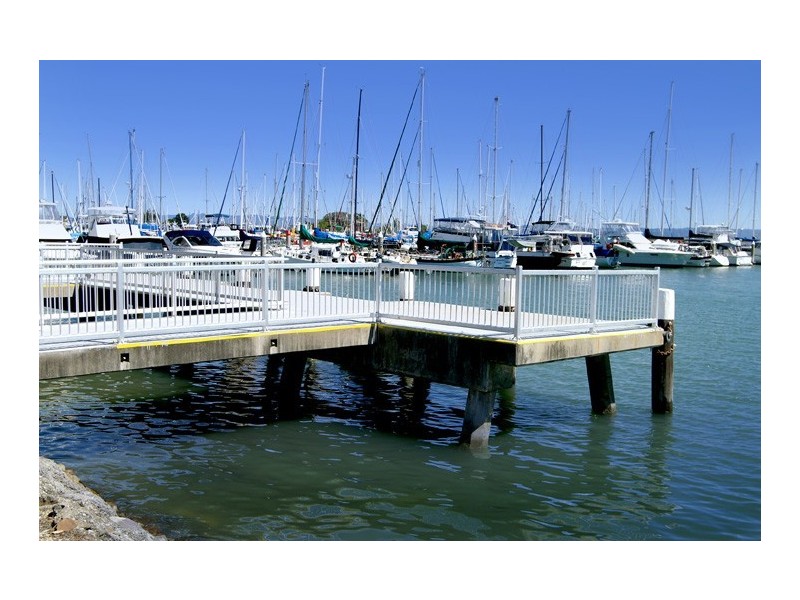 39 Central Avenue, Scarborough QLD 4020