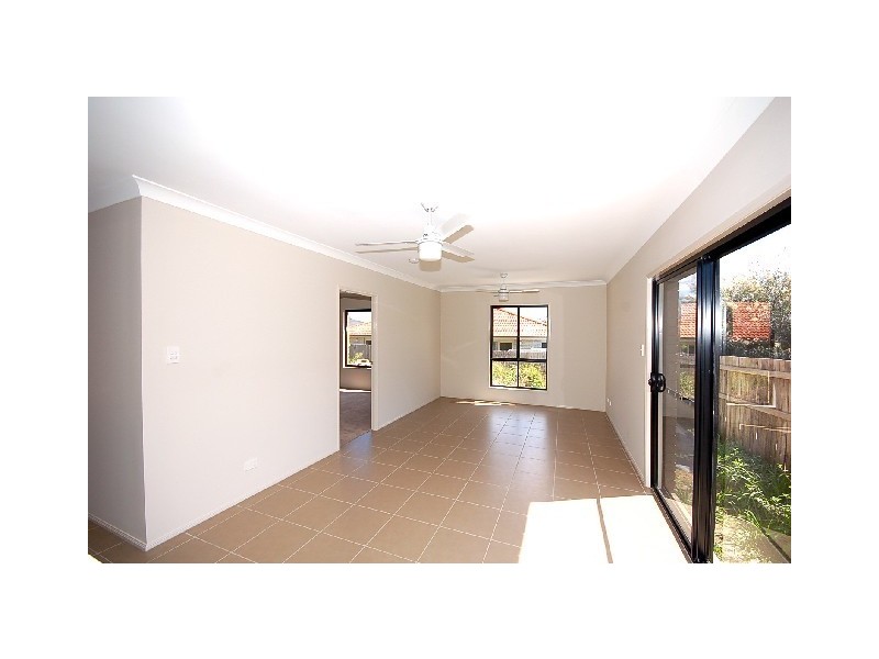 9 Dysart Street, Rothwell QLD 4022
