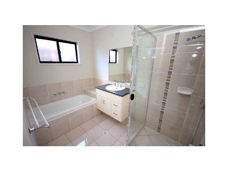 9a Dysart Street, Rothwell QLD 4022