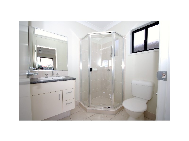 9a Dysart Street, Rothwell QLD 4022