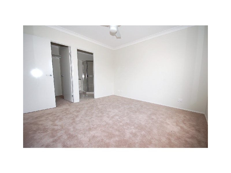 9a Dysart Street, Rothwell QLD 4022