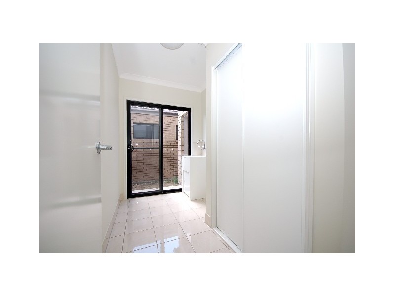 9a Dysart Street, Rothwell QLD 4022