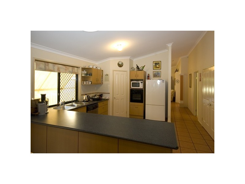 10A Queen Street, Scarborough QLD 4020