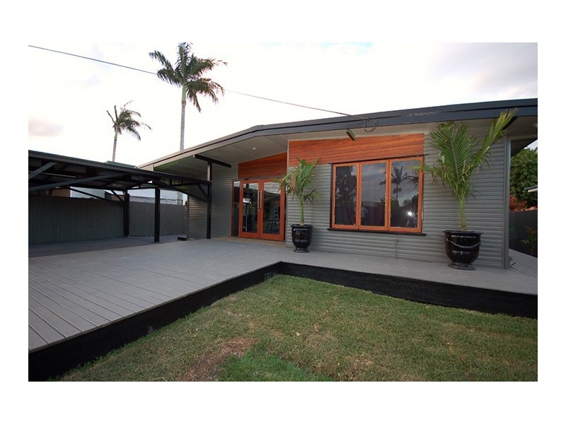 33 Twenty-Third Avenue, Brighton QLD 4017