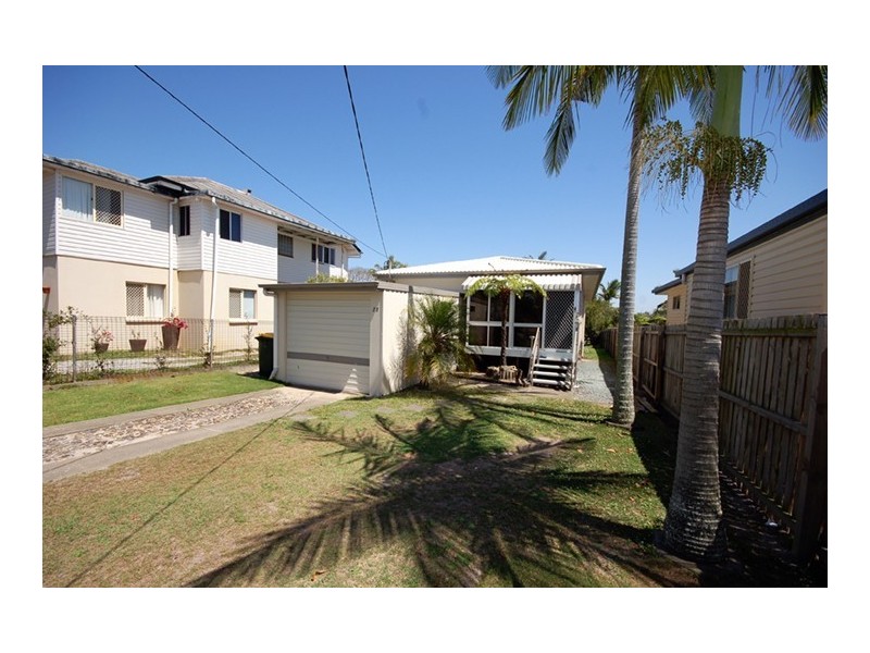21 Barron Road, Margate QLD 4019