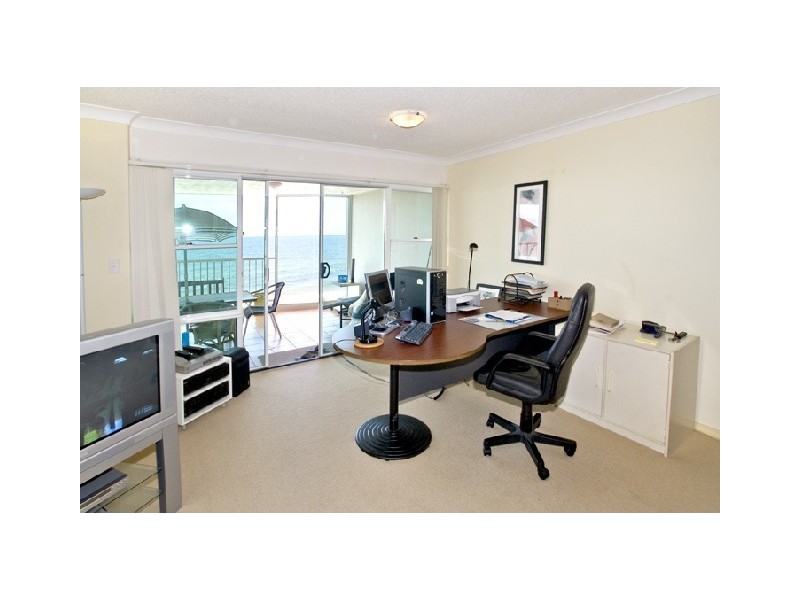 8/94 Prince Edward Parade, Scarborough QLD 4020