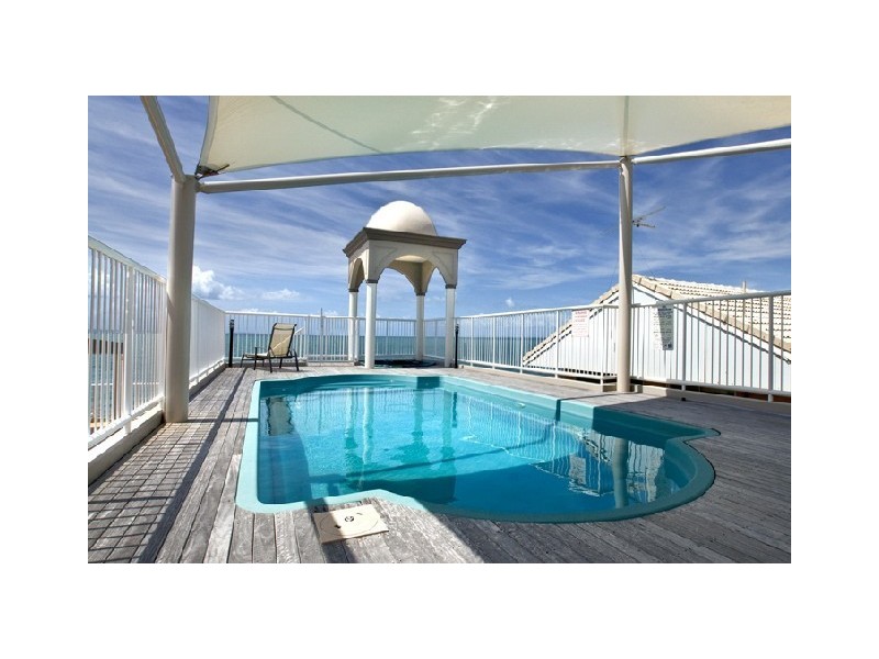 8/94 Prince Edward Parade, Scarborough QLD 4020
