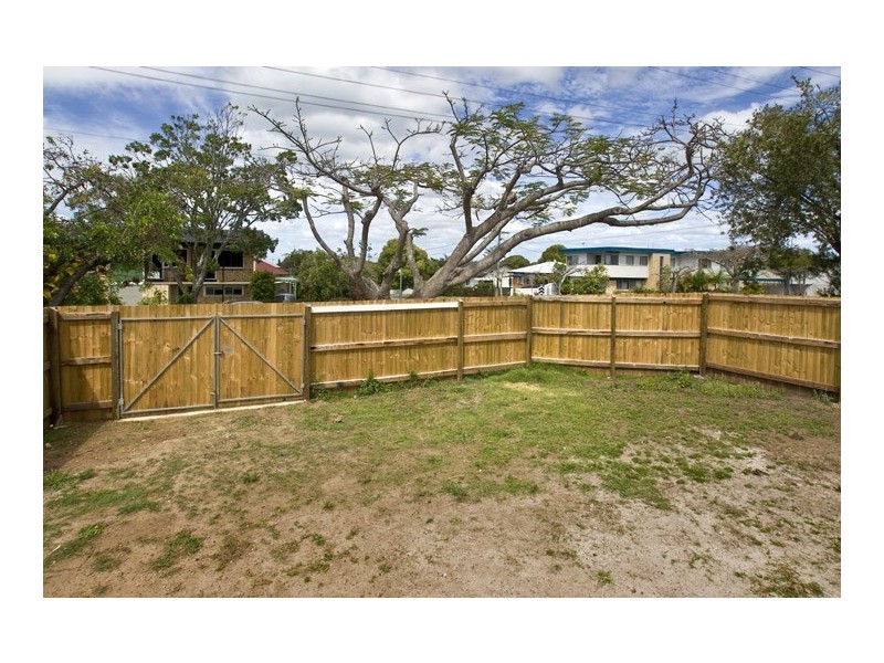 16 Cathie Street, Clontarf QLD 4019