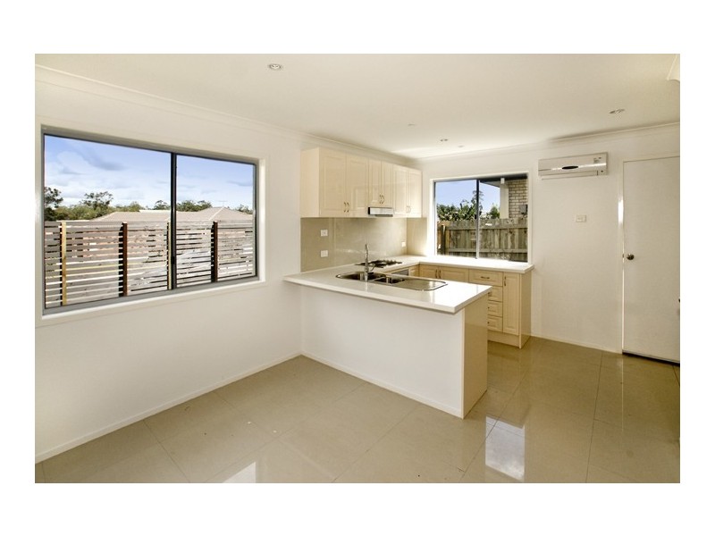 2/17 Lady Bowen Parade, Rothwell QLD 4022