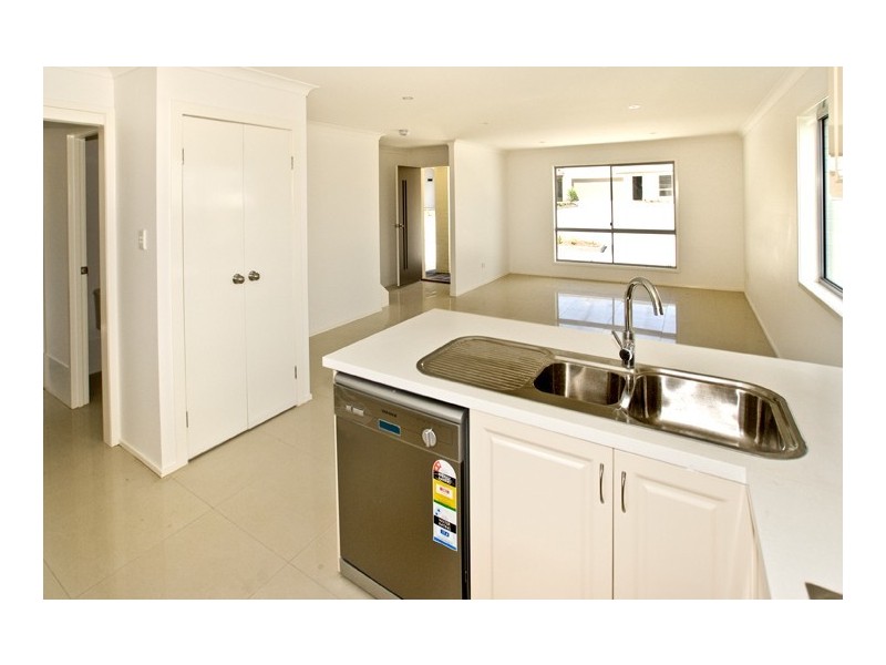 3/17 Lady Bowen Parade, Rothwell QLD 4022