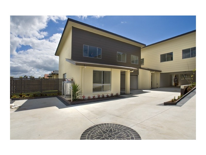 4/17 Lady Bowen Parade, Rothwell QLD 4022