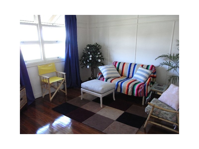 537 Oxley Avenue, Redcliffe QLD 4020