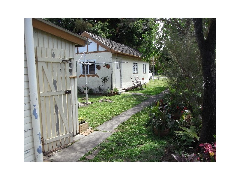 537 Oxley Avenue, Redcliffe QLD 4020