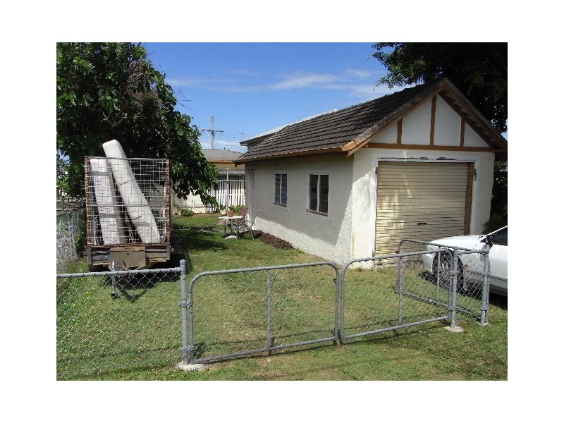 537 Oxley Avenue, Redcliffe QLD 4020