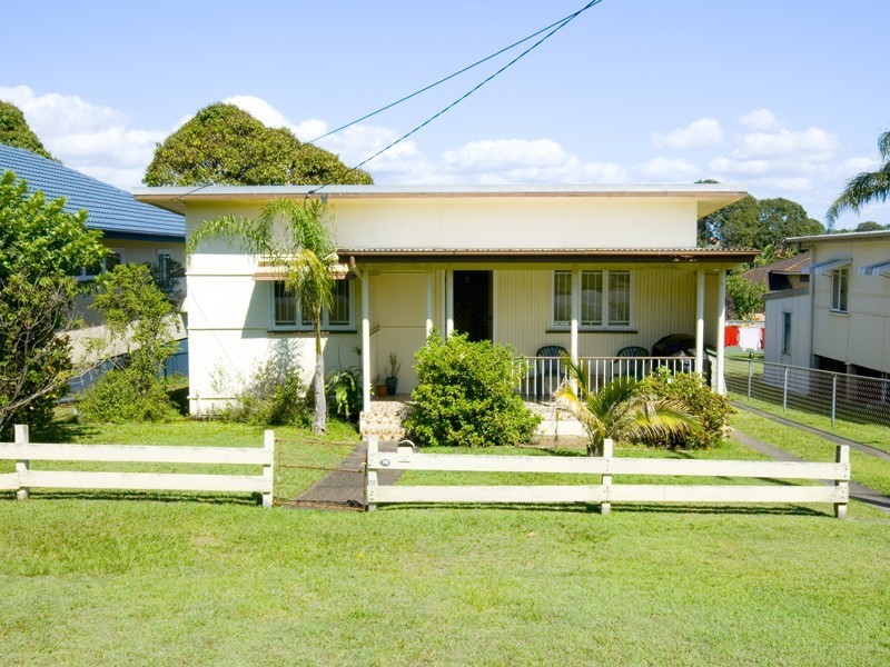 79 McLennan Street, Woody Point QLD 4019