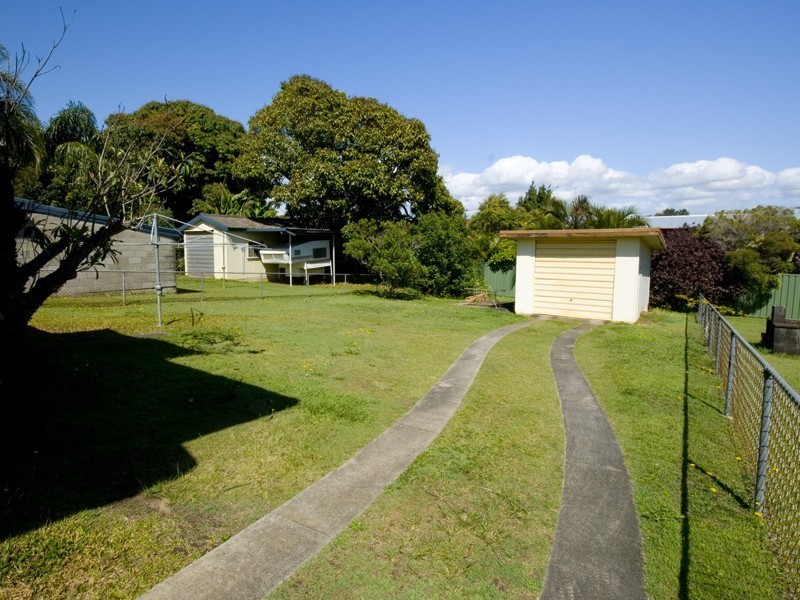 79 McLennan Street, Woody Point QLD 4019