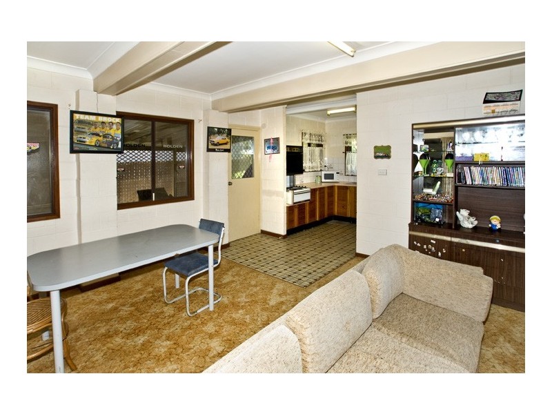 332 Scarborough Road, Scarborough QLD 4020