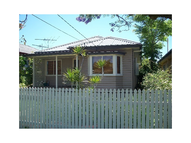 9 Maryborough Terrace, Scarborough QLD 4020