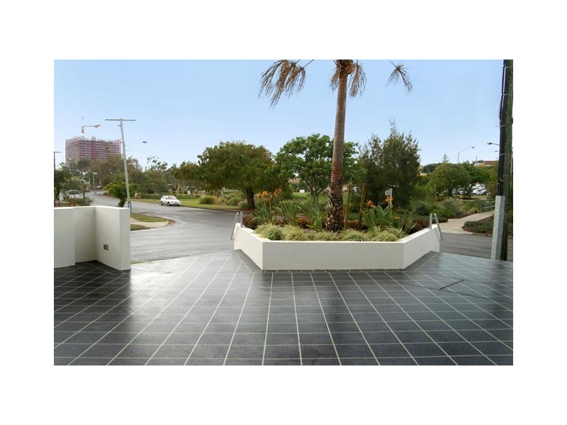 27/1 McNaughton Street, Redcliffe QLD 4020