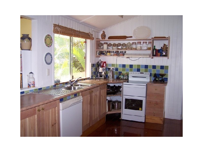 14 Steven Street, Redcliffe QLD 4020