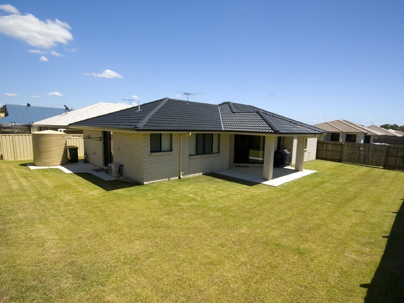 6 Lee Court, Rothwell QLD 4022