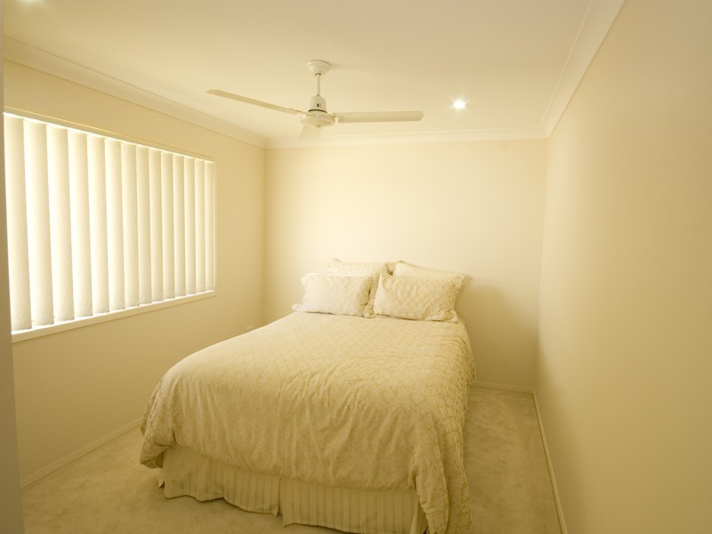 6 Lee Court, Rothwell QLD 4022