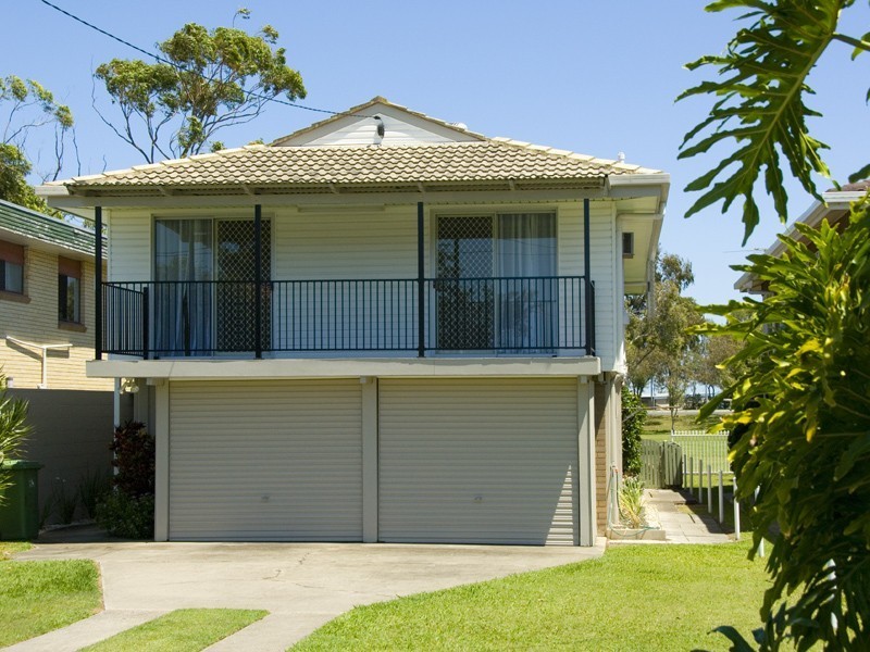 6 View Street, Woody Point QLD 4019