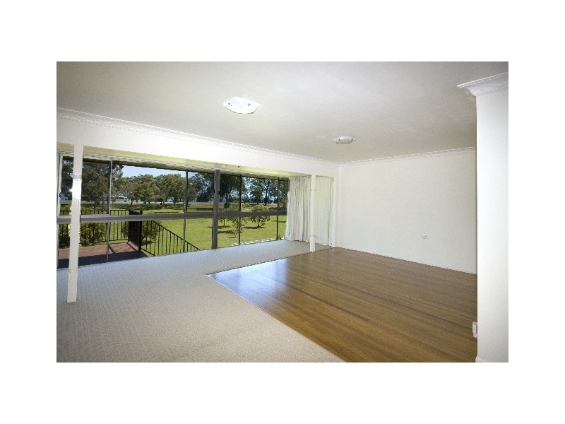 6 View Street, Woody Point QLD 4019