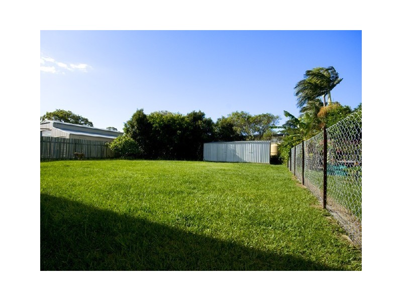 6 Davis Street, Redcliffe QLD 4020