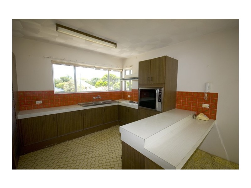 1/27 Queen Street, Scarborough QLD 4020