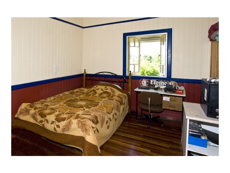 9 Rock Street, Scarborough QLD 4020