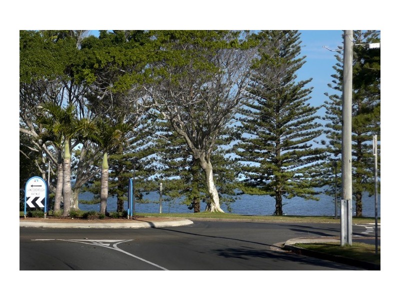 11 Rock Street, Scarborough QLD 4020