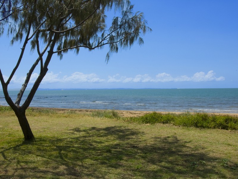 147 Flinders Parade, Scarborough QLD 4020