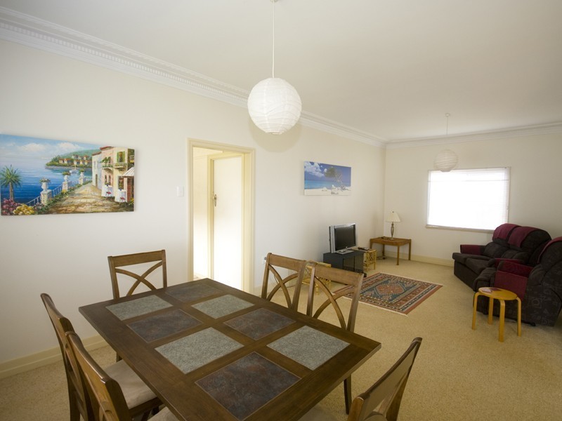 147 Flinders Parade, Scarborough QLD 4020