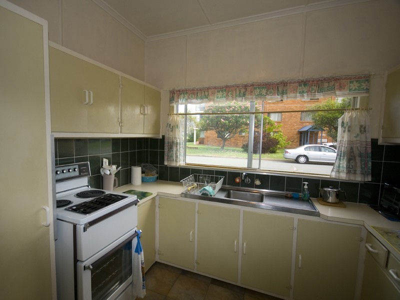 147 Flinders Parade, Scarborough QLD 4020
