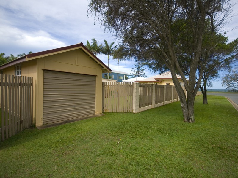 147 Flinders Parade, Scarborough QLD 4020