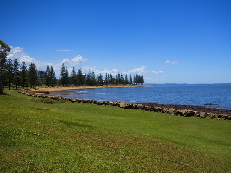 147 Flinders Parade, Scarborough QLD 4020
