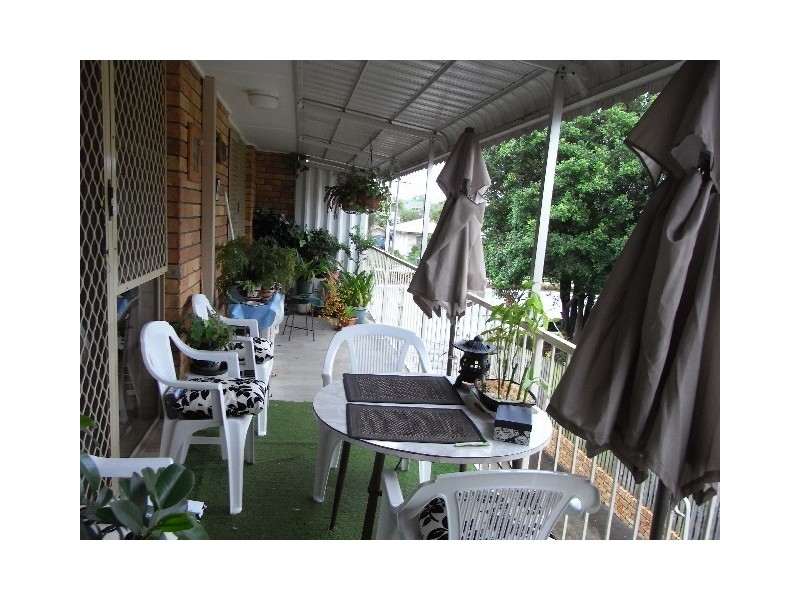 4/2a Landsborough Avenue, Scarborough QLD 4020