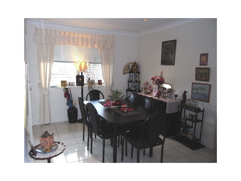 4/2a Landsborough Avenue, Scarborough QLD 4020