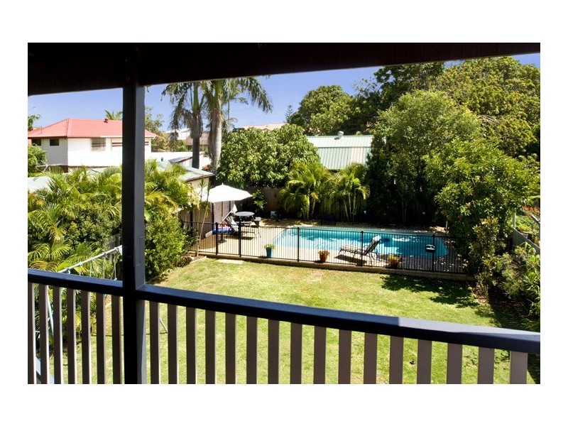 36 Rock Street, Scarborough QLD 4020